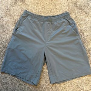 Lululemon 9” Pace breaker shorts with liner size medium